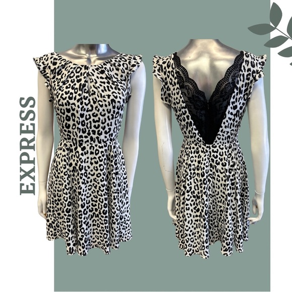 Express Black White Mini Dress Open Back Lace Inlay Cap Sleeve Size Small - Picture 1 of 11